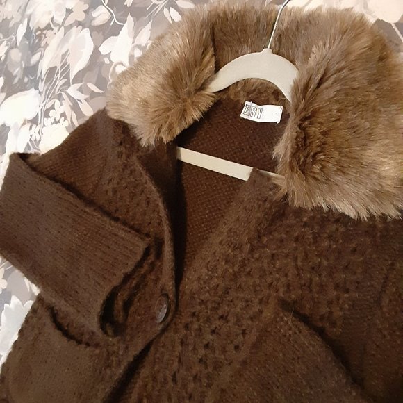 Gorgeous Elsy Faux Fur knit cardigan sweater girls size 32 - made in Italy - Picture 1 of 7